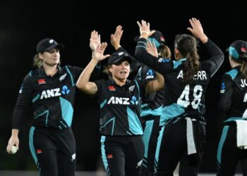 முதல் வெற்றியை பதிவு செய்த நியூசிலாந்து