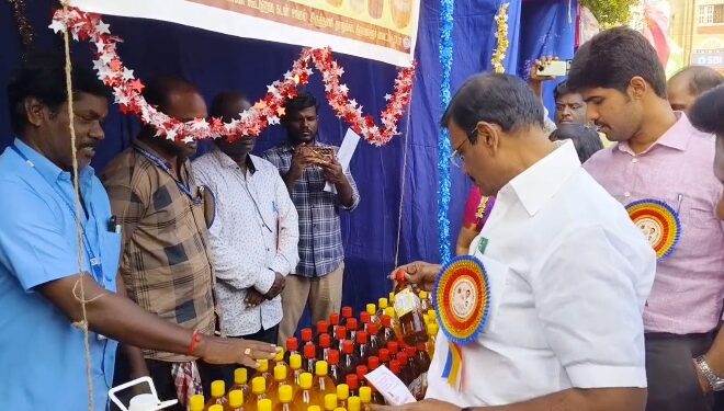 இந்தியாவிலேயே அதிக அளவில் கூட்டுறவு கடன்களை தள்ளுபடி செய்த முதல்வர்கள் முத்தமிழ் அறிஞர் கலைஞரும்,முதலமைச்சர் மு.க.ஸ்டாலின் மட்டுமே S.M.நாசர் பெருமிதம்