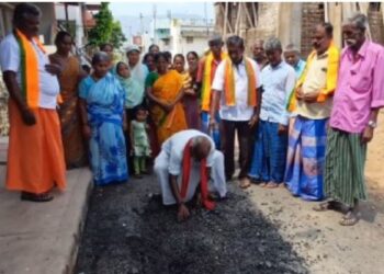 புதிய தார் சாலை பத்து நாட்களிலேயே பயனற்றுப் போனதால் அரசு நிதி வீண்; மாவட்ட நிர்வாகம் தலையிட கோரிக்கை.