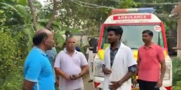  நத்தம் அரசு மருத்துவமனையில் அமைச்சர் திடீர் ஆய்வு