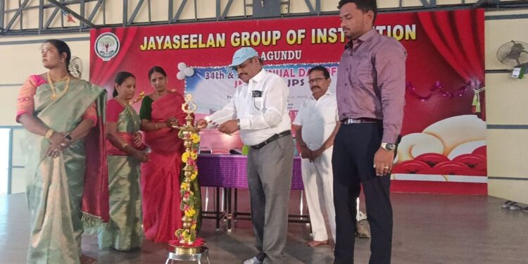 ‘கல்விக் களஞ்சியம்’ – மாணவர்களின் கலைத் திறன்கள் ஜொலிப்பு!