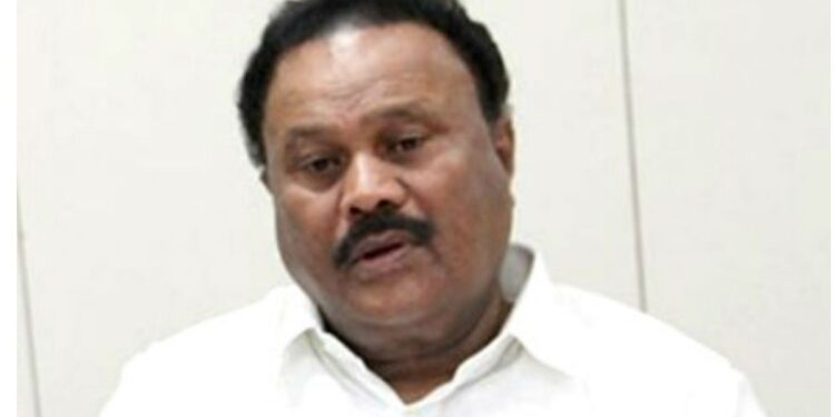 ‘பிரதமர் மோடியுடன் இருக்கும்வரை எடப்பாடியை யாராலும் தடுக்க முடியாது’  திண்டுக்கல் சீனிவாசன் பேட்டி
