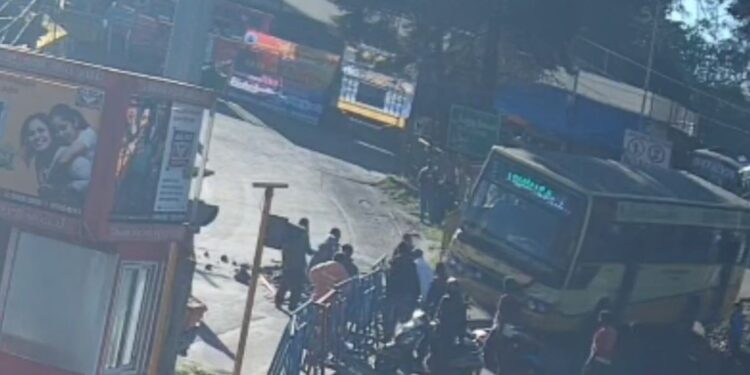 கொடைக்கானல்  ஏழு ரோடு சந்திப்பில் நடந்த அதிர்ச்சி சம்பவம்