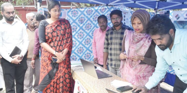 வாக்காளர் பட்டியல் சிறப்பு தீவிர திருத்தம்: சேலம் ஆட்சியர் ஆய்வு!