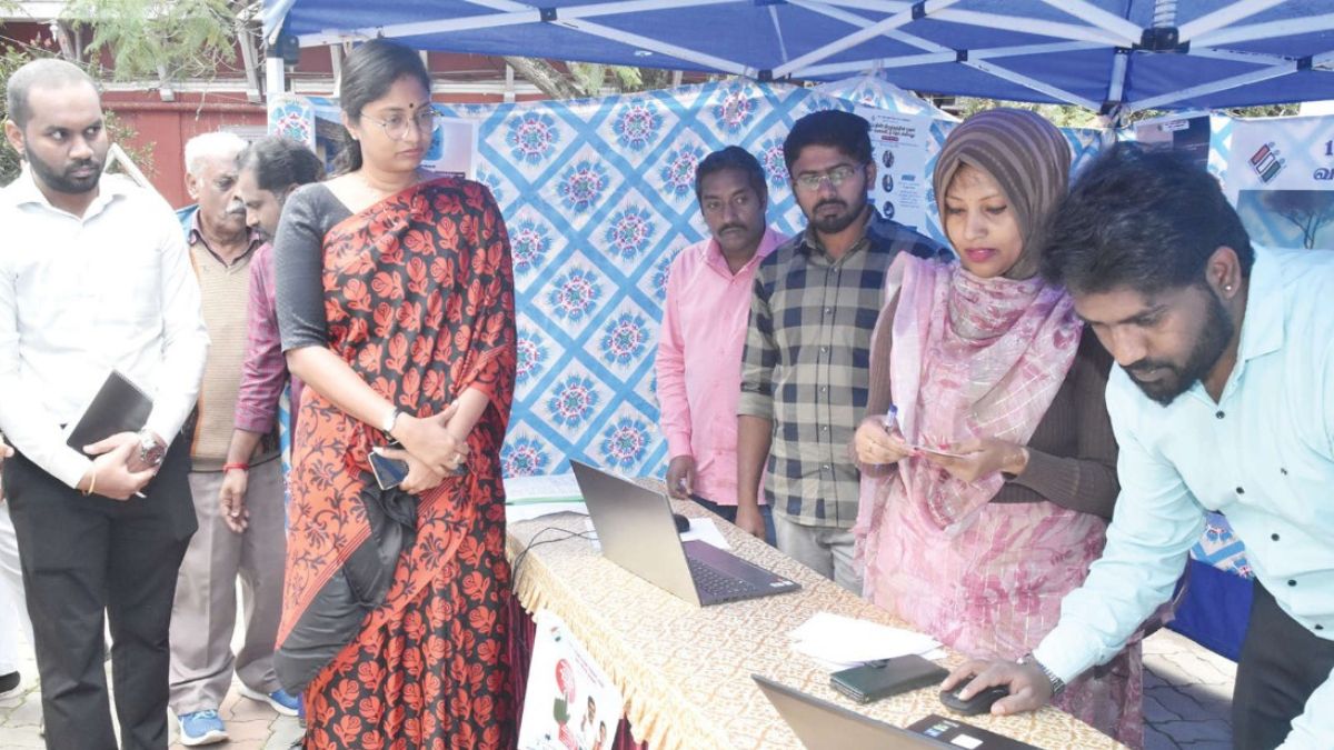 வாக்காளர் பட்டியல் சிறப்பு தீவிர திருத்தம்: சேலம் ஆட்சியர் ஆய்வு!