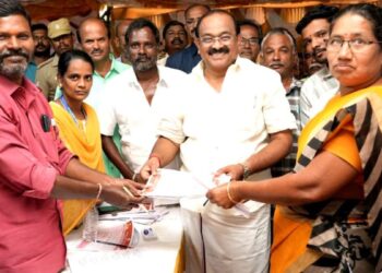 மக்கள் குறைகளை நேரடியாகக் கேட்ட அமைச்சர் சக்கரபாணி