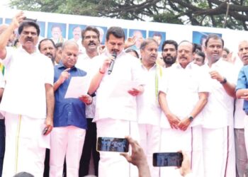 சிறப்பு வாக்காளர் பட்டியல் திருத்தப் பணிக்கு எதிராகக் கோவை அதிரடி!