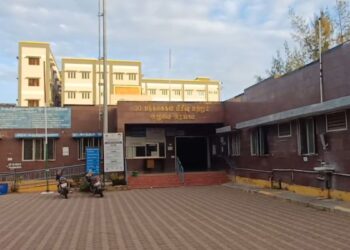 தலையில் கல் விழுந்து தொழிலாளி பரிதாப பலி  