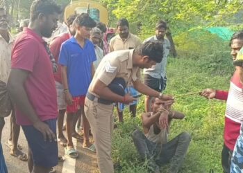 சினிமா பாணி- பீகார் இளைஞர் தண்ணீர் டிராக்டர் திருடியதில் பொதுமக்கள் பிடிப்பு!”