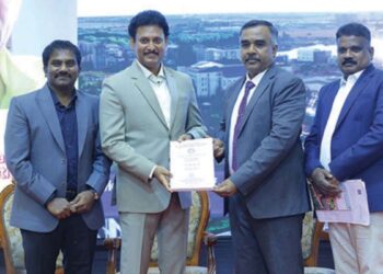 முனைவர் பட்ட ஆய்வை நிறைவு செய்த அமைச்சர் அன்பில் மகேஸ் பொய்யாமொழி