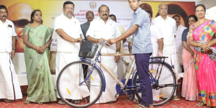 பள்ளிக் கல்வித் துறை முதலமைச்சரின் இரண்டு கண்கள் பெருமிதம்