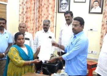 கொடைக்கானல் நகர்மன்றத்தில் மாற்றுத்திறனாளி ருக்மணி நியமன உறுப்பினராக பதவியேற்று பொது மக்களின் பாராட்டு