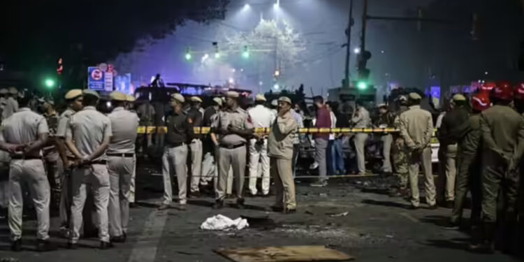 டில்லி குண்டுவெடிப்பு : தீபாவளியில் தாக்குதல் நடத்த திட்டமிட்ட சதிக்காரர்கள் – விசாரணையில் அதிர்ச்சி தகவல்!
