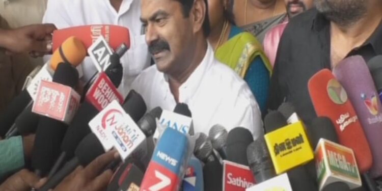 காங்கிரஸ் தோற்றது மகிழ்ச்சியே, முற்றிலும் அழிய வேண்டிய கட்சி – சீமான் ஆத்திரம்