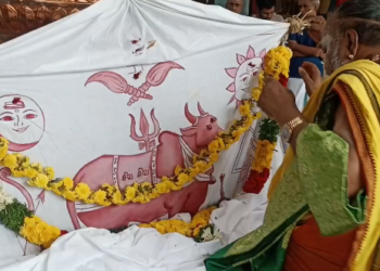 மயிலாடுதுறை வள்ளலார் கோயிலில் துலா உற்சவ பெருந்திருவிழா கொடியேற்றத்துடன் தொடக்கம்