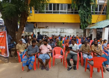 EPFஉள்ளிட்ட பல்வேறு பிரச்சினைகளை வலியுறுத்தி தற்காலிக தூய்மை பணியாளர்கள் தொடர் பணி புறக்கணிப்பு