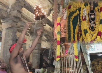 மயிலாடுதுறையில் புகழ்வாய்ந்த துலா உற்சவத்தை முன்னிட்டு மாயூரநாதர் ஆலயத்தில் கொடியேற்றம்10நாள் உற்சவம்