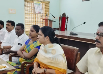 சீர்காழி நகராட்சியில் நடைபெற்றகுழந்தைகள் பாதுகாப்பு குழு கூட்டம்.குழந்தைகள் பிரச்சனைகள் நிகழாத ஆலோசிக்க கூட்டம்