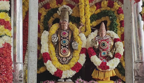 மயிலாடுதுறையில் துலா மாதத்தின் 30 நாட்கள் பலனும் ஒரே நாளில் கிடைக்க கூடிய முடவன் முழுக்கு தீர்த்தவாரி