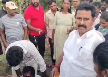 தெரு நாய் குறுக்கே வந்து இருசக்கர வாகனத்தில் சென்ற தம்பதியினர் விபத்து