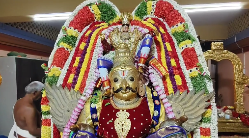 திருஇந்தளூர் பரிமள ரெங்கநாதர் கோயிலில் துலா உற்சவத்தை முன்னிட்டு கருட சேவை