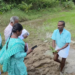 மழையால் பாதிக்கப்பட்ட விவசாய நெற்பயிர்களை புதியசெயலி மூலம் கணக்கெடுக்கும் பணி வேளாண்துறை விவசாயிகள் வாக்குவாதம்