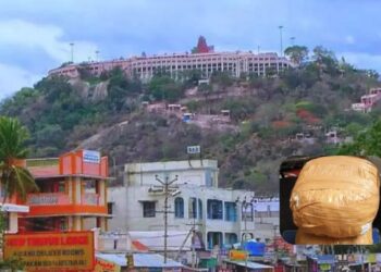 கஞ்சா வேட்டை: பழனியில் தந்தை, மகன் கைது.