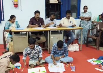 மயிலாடுதுறையில் மாவட்ட அளவிலான மாற்றுத்திறனாளிகளுக்கான ஓவிய போட்டி