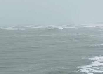 வங்கக்கடலில் ஏற்பட்டுள்ள குறைந்த காற்றழுத்த தாழ்வு காரணமாக கடலுக்குள் மீன்பிடிக்கச்செல்ல வேண்டாம் அறிவுறுத்தல்