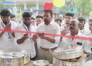 எவ்வளவோ கோடீஸ்வரர்கள் இருந்தும் ஏழை இளைஞனின் விலையில்லா உணவு திட்டம்அறுசுவை உணவு