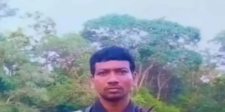 ஆந்திராவில் என்கவுன்டர் : நக்சல் தலைவன் உள்பட 6 பேர் சுட்டுக்கொலை