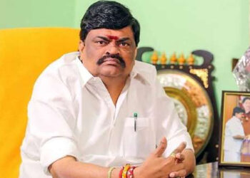 “மோடி எங்க டாடி… மத்தியில் இருப்பது எங்க அய்யா !” – சர்ச்சை கிளப்பிய ராஜேந்திர பாலாஜி பேச்சு!