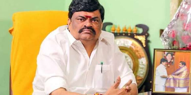 “மோடி எங்க டாடி… மத்தியில் இருப்பது எங்க அய்யா !” – சர்ச்சை கிளப்பிய ராஜேந்திர பாலாஜி பேச்சு!