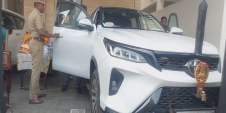 அமைச்சர்கள் நேரு அன்பில் மகேஷ் வீட்டிற்கும் வெடிகுண்டு மிரட்டல்