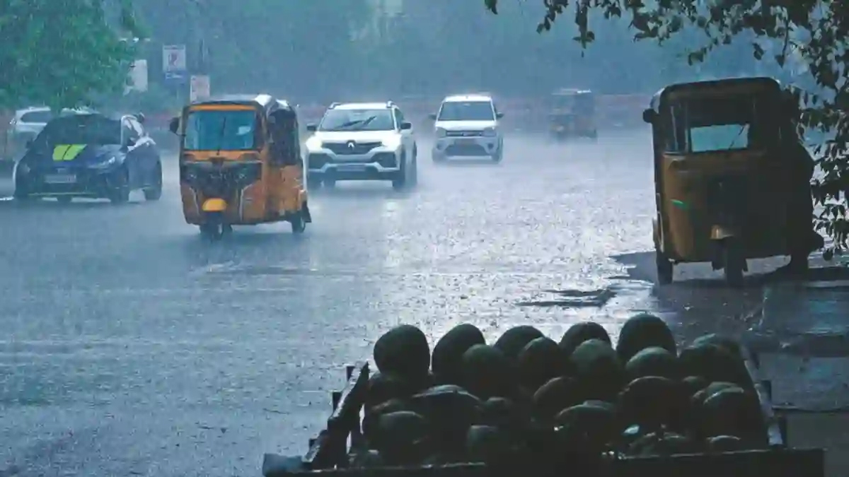 நவம்பர் 17, 18 தேதிகளில் தமிழகத்தின் பல மாவட்டங்களுக்கு கனமழை எச்சரிக்கை