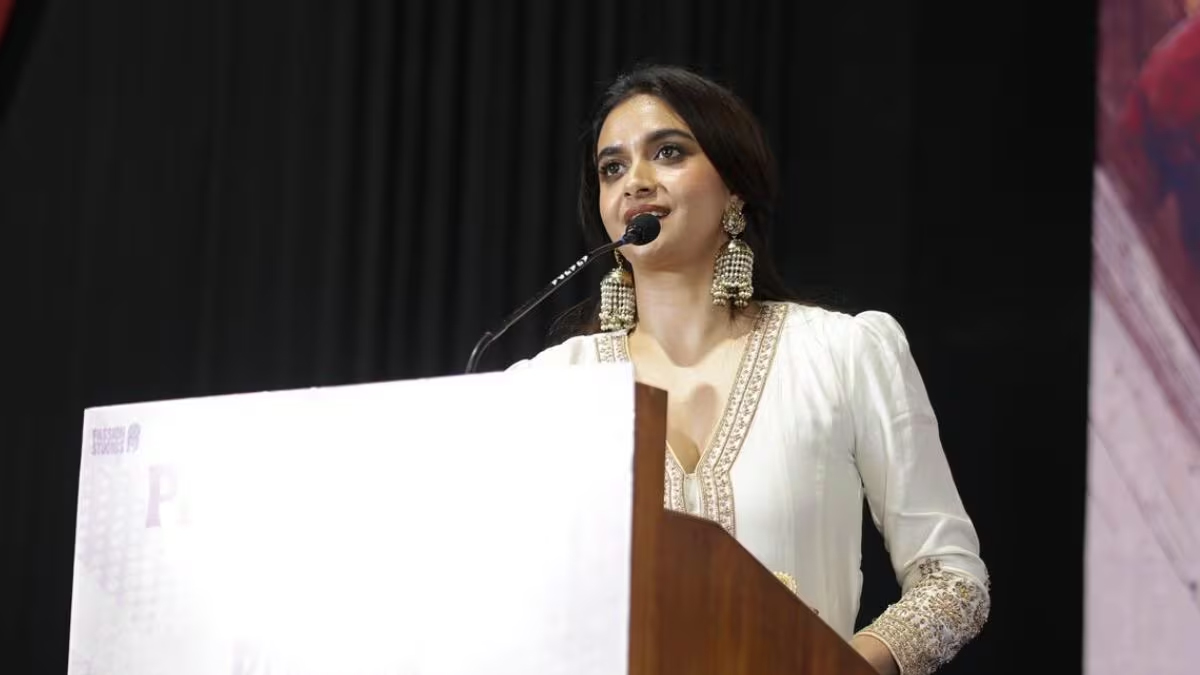 “கதை கேட்டவுடனேயே சிரிப்பை நிறுத்தவே முடியலை… ரிவால்வர் ரீட்டா ஒரு பக்கா டார்க் காமெடி!”