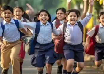 மாணவர்களுக்கு ஹேப்பி நியூஸ் : தொடர்ந்து 3 நாட்கள் பள்ளிகளுக்கு விடுமுறை !