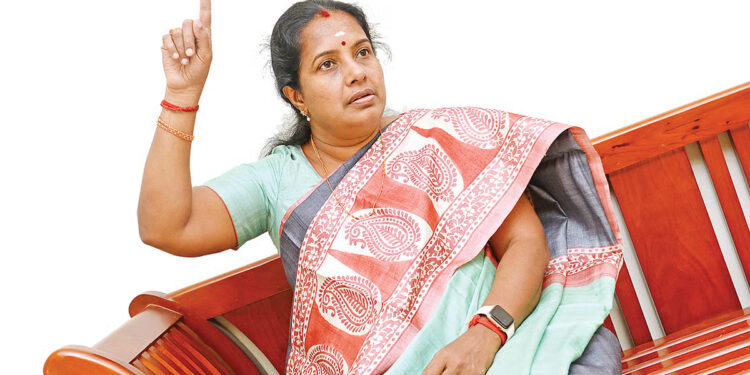 பீகார் மாதிரி தமிழ்நாட்டிலும் நடக்கும்.. காங்கிரசை தூக்கி எறிய போறாங்க.. வானதி சீனிவாசன் கருத்து