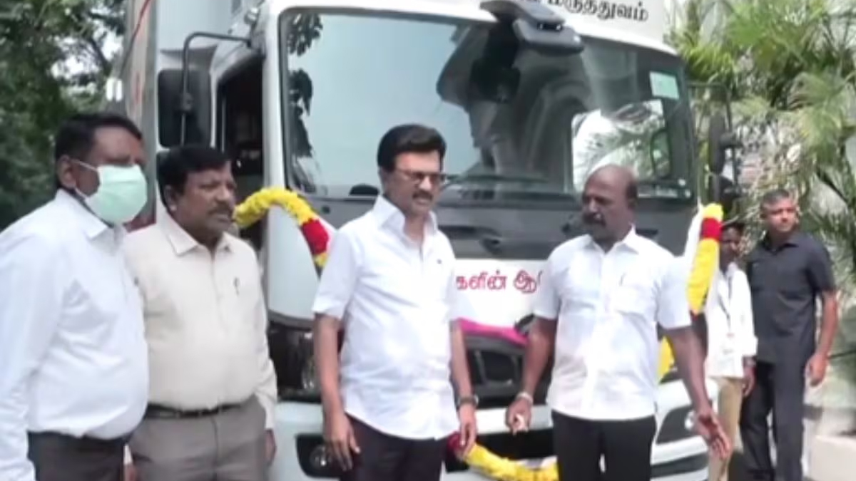 மகளிர் நலவாழ்விற்கான நடமாடும் மருத்துவ சேவை.. முதலமைச்சர் மு.க.ஸ்டாலின் தொடங்கி வைத்தார் !