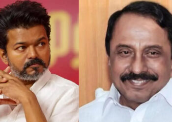 விஜய் முன்னிலையில் செங்கோட்டையன் தவெகவில் சேரத் தயார் !