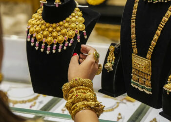 சென்னையில் தங்கம் விலை மீண்டும் சரிவு : சவரனுக்கு ₹800 குறைவு