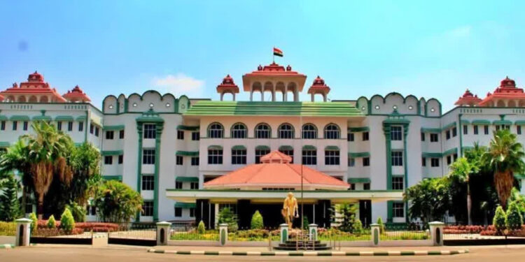 மெட்ரோ ரயில் திட்ட வழக்கு – மத்திய, மாநில அரசுகள் பதிலளிக்க உத்தரவு