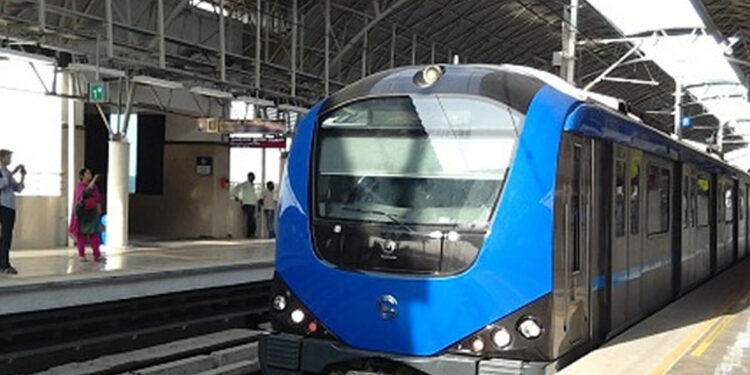 சென்னையில் மெட்ரோ நிலையங்களிலிருந்து மினி ஏசி மின்சார பேருந்துகள் !