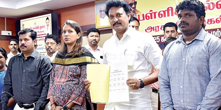 10 மற்றும் 12 ஆம் வகுப்பு பொதுத்தேர்வு எப்போது ? பள்ளிக் கல்வித்துறை அறிவிப்பு