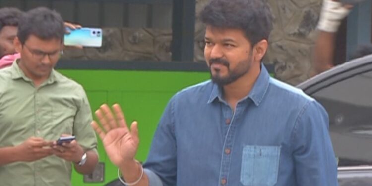 த.வெ.க சிறப்பு பொதுக்குழு – திரளாக கூடிய நிர்வாகிகள்