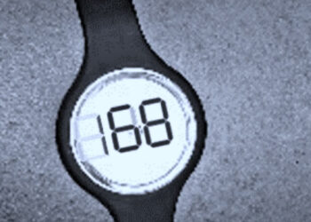 விரலில் ஊசி குத்தாமலே ரத்த சர்க்கரை அளவை தெரியும் அதிநவீன வாட்ச் !