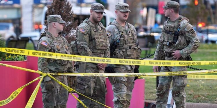 அமெரிக்க வெள்ளை மாளிகை அருகே துப்பாக்கிச்சூடு