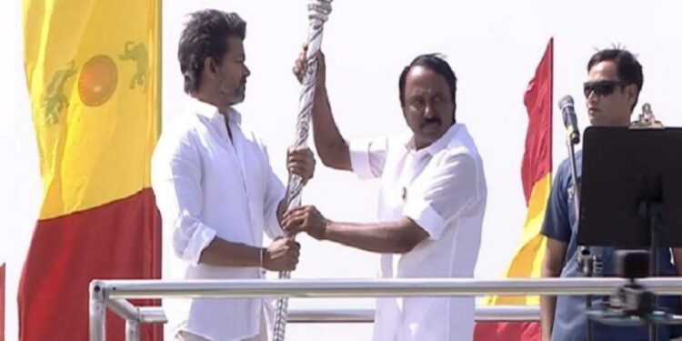 “நாடே வியக்கும் வகையில் அடுத்தகட்ட நகர்வு இருக்கும்”: கோவையில் செங்கோட்டையன் பேட்டி!