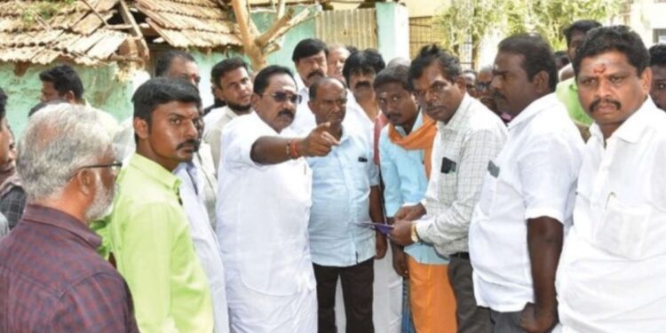 விராட்டிபத்து – நாகமலை புதுக்கோட்டை நான்கு வழிச் சாலைப் பணிகள் செல்லூர் ராஜூ எம்.எல்.ஏ நேரில் ஆய்வு