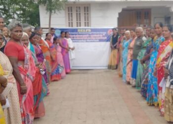 மனித உரிமைகள் தினம்: திண்டுக்கல் காமலாபுரத்தில் விழிப்புணர்வு கையெழுத்து பிரசாரம்!